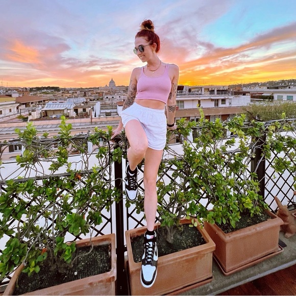 Meet your Posher! ππ€π€π» - Picture 6 of 7